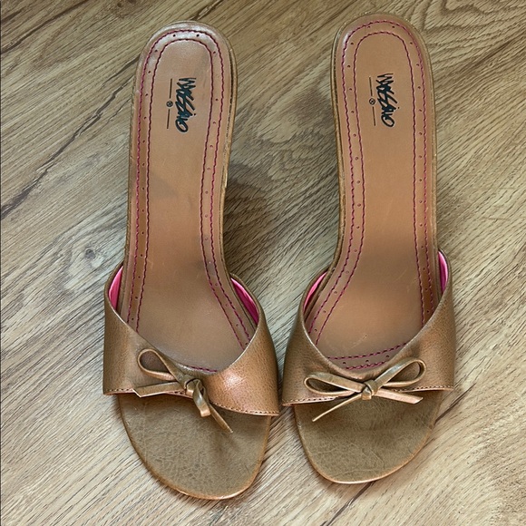 Mossimo Size 8.5 Brown Heels - Picture 1 of 7